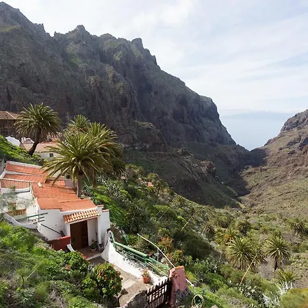 Masca With Garden *